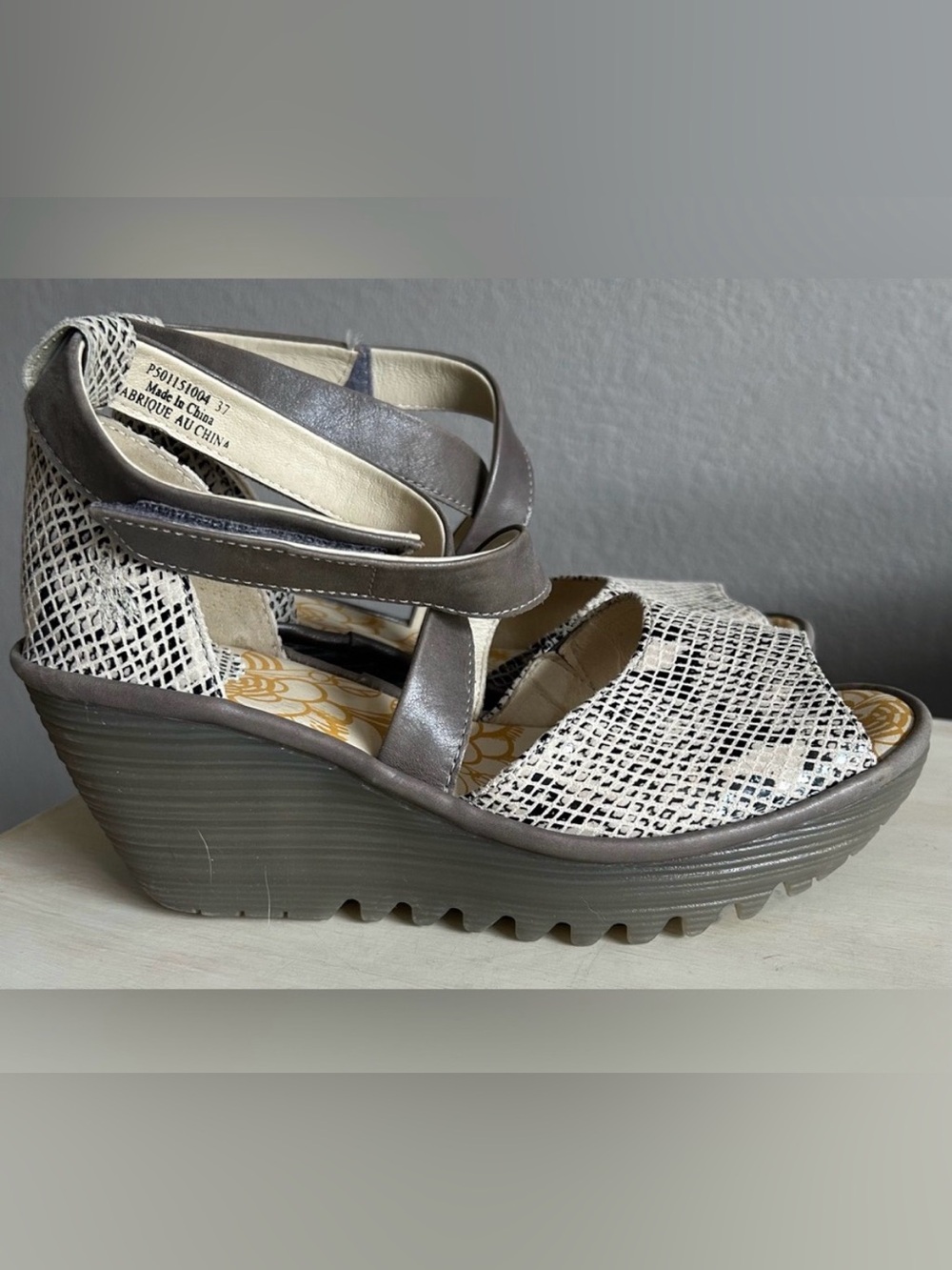 NWOT Fly London Yosi Snakeskin print leather wedge sandals, size 37. No box.